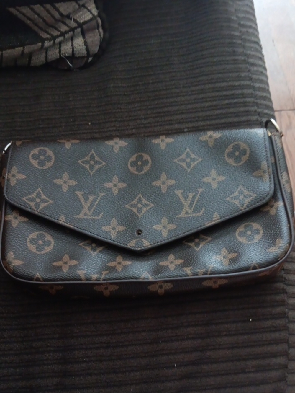 Louis Vuitton Monogram Canvas Envelope Crossbody in Brown